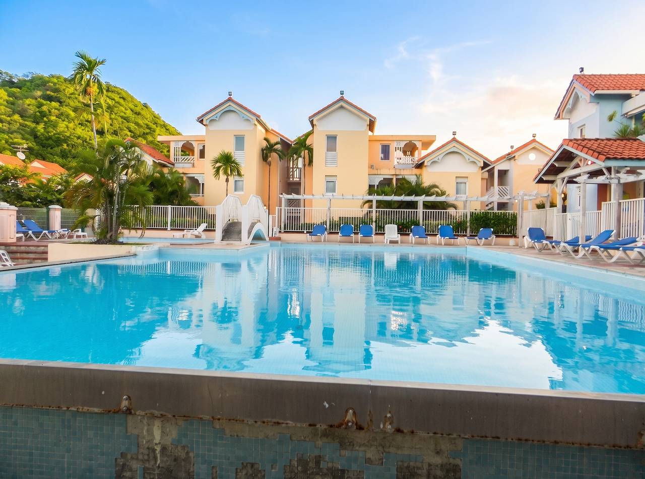 Entire apartment, Comfortable apartment in Sainte-Anne, shared pool in Sainte-Anne, Martinique