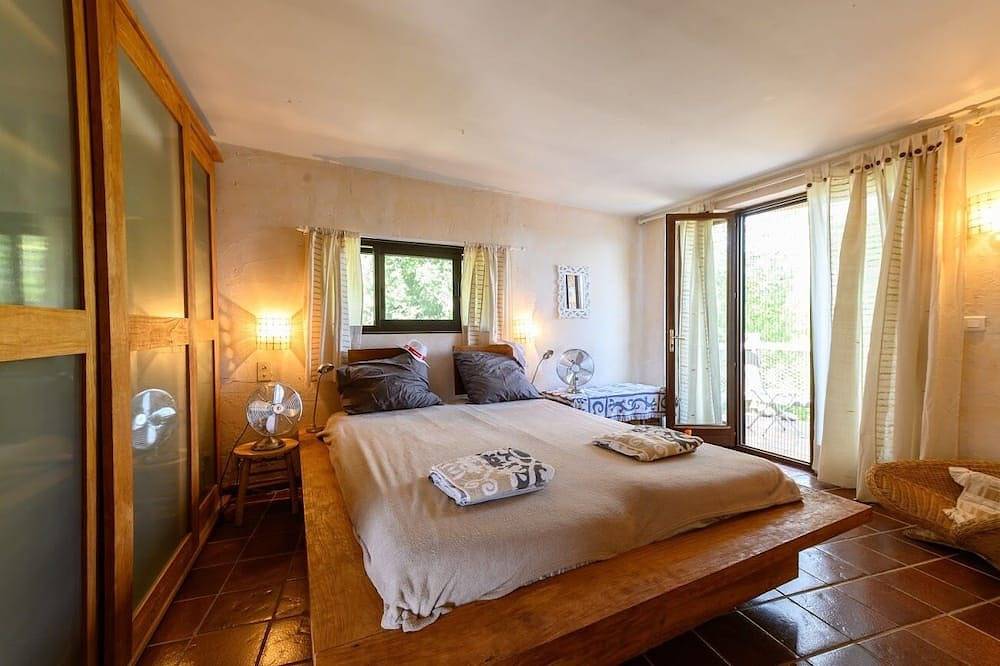 Villa la Tulipe - Pearl on the Gulf of Figari - 100m from beach - 8000 m-2 garden in Pianottoli-Caldarello, Arrondissement de Sartène