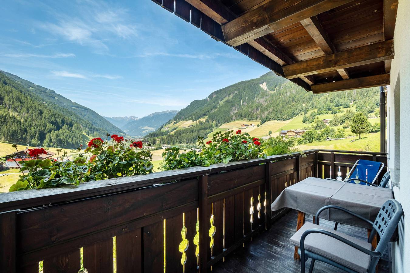 Appartamento intero, Appartamento 'Bergkristall 1' con vista sulle montagne, giardino in comune e Wi-Fi in San Giacomo, Valle Aurina