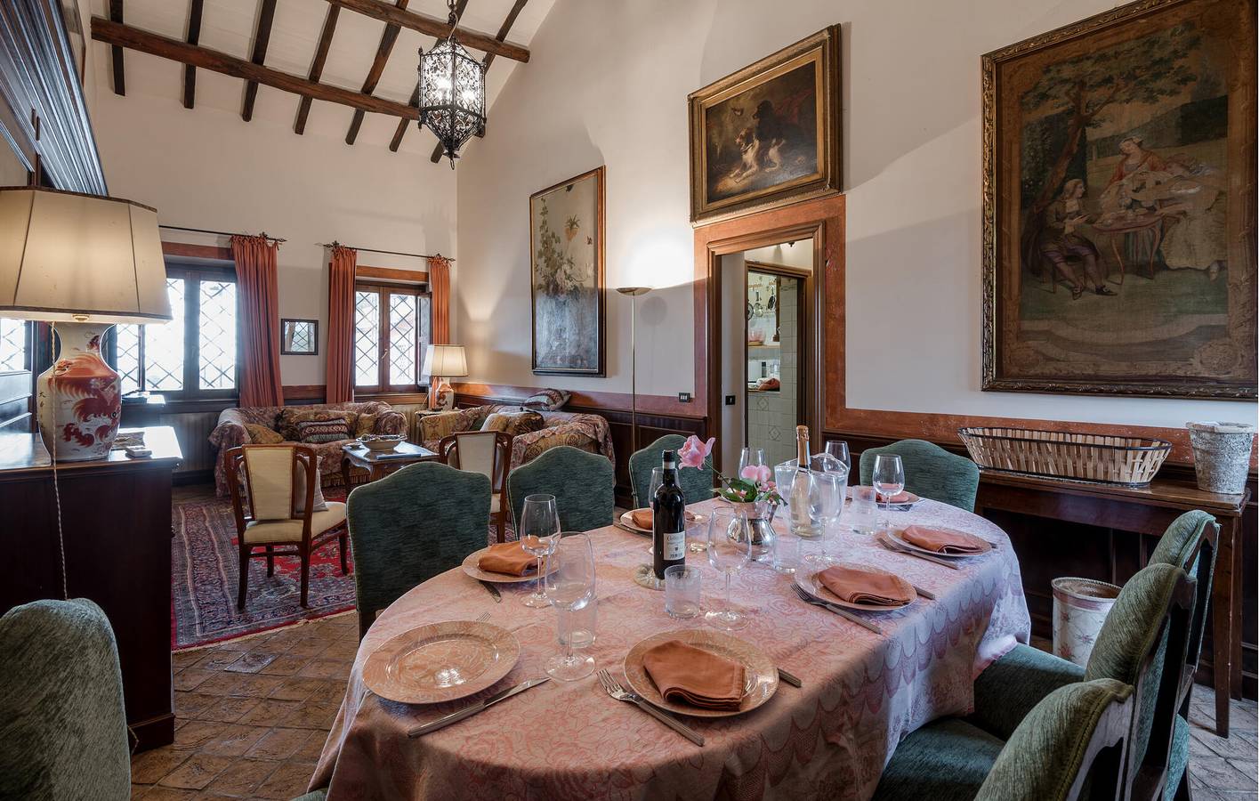 Luxury Lakeside Apartment with Pool and Parking in Marcigliana, Rome