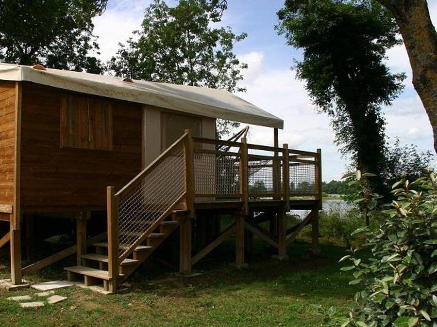 Camping L'Isle Verte - Safarizelt 4 personen - Ecolodge (auf Stelzen) ohne Sanitäranlagen in Montsoreau, Loire-Tal