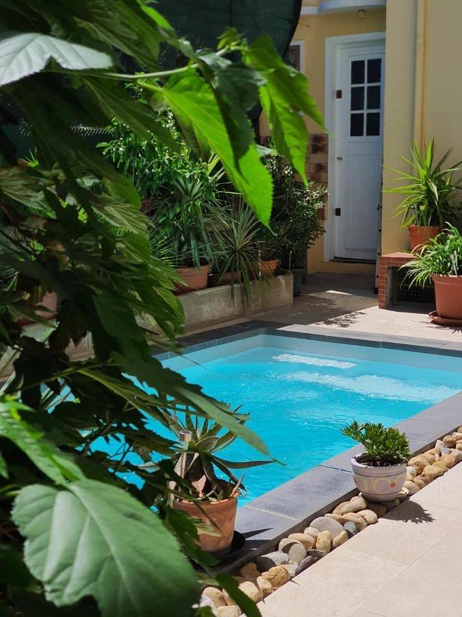 Chambre d’hôte pour 4 personnes, avec piscine et terrasse ainsi que vue et jardin, adapté aux familles à Narbonne - 3