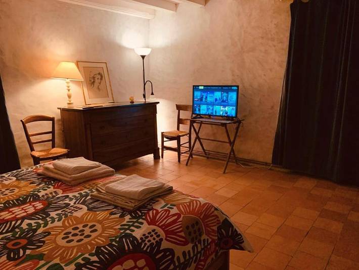 Chambre d’hôte pour 2 personnes, avec jardin ainsi que terrasse et vue dans le Puy-de-Dôme - 4