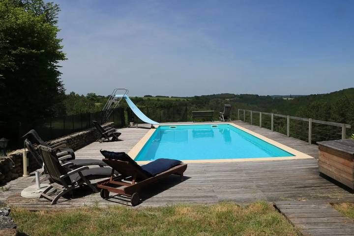 Casa 'Les Essarts La Maison' con piscina compartida, terraza privada y Wi-Fi in Plazac, Périgord Noir