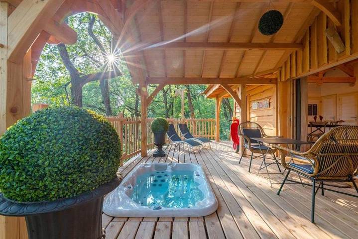 Gîte pour 2 personnes, avec Terrasse et Jacuzzi ainsi que Jardin et Piscine à Clairac (Lot-et-Garonne) - 2