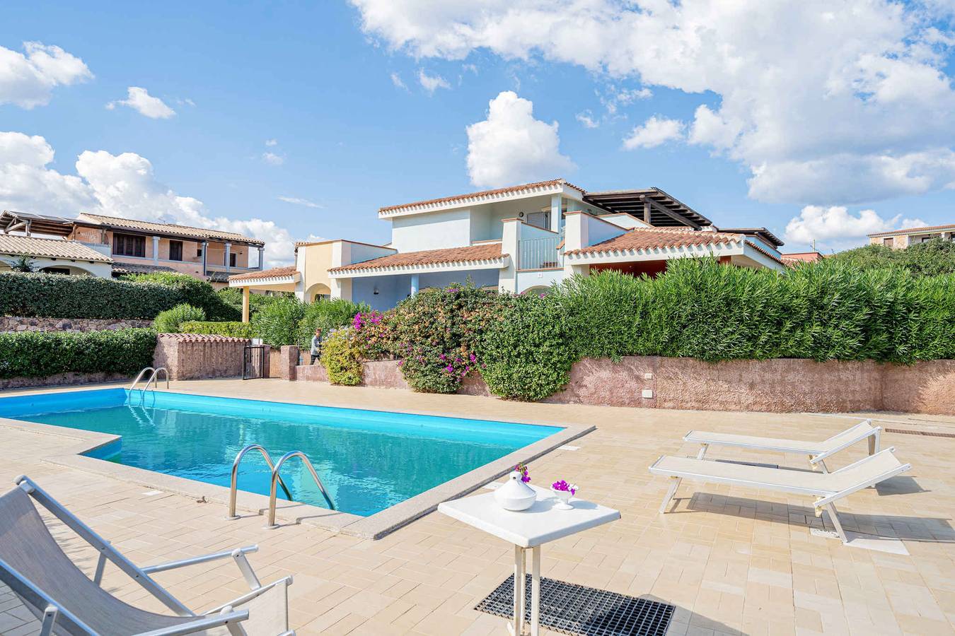 Ganze Ferienwohnung, Ferienwohnung mit Pool  in Monte Petrosu, San Teodoro