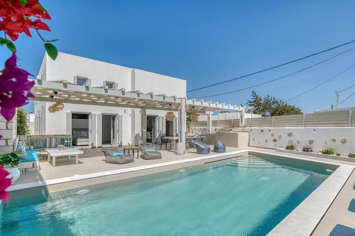 Villa voor 10 personen, with Terras and Zwembad as well as Uitzicht in Aliki
