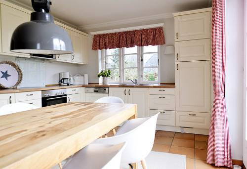 Ferienhaus für 6 Personen, mit Terrasse und Garten in Utersum - 4