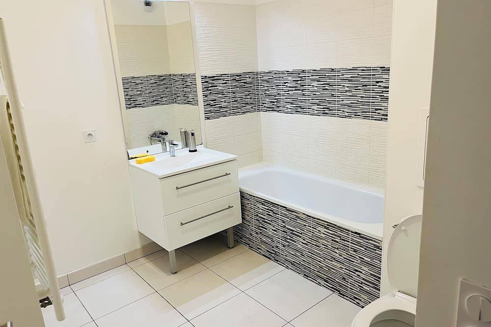 Apartamento entero, New 2-room apartment in Plaisir, near Versailles and Paris in Plaisir, Yvelines