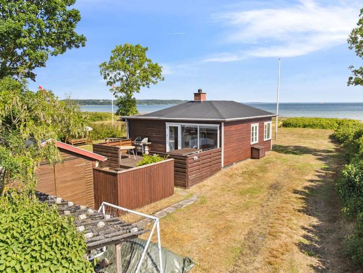 Ferienhaus für 4 Personen, mit Terrasse in Båring Strand