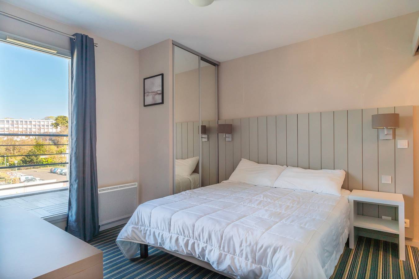 Appartement entier, Les Thermes 532 - Vue mer avec piscine partagée in Concarneau, Région de Quimper