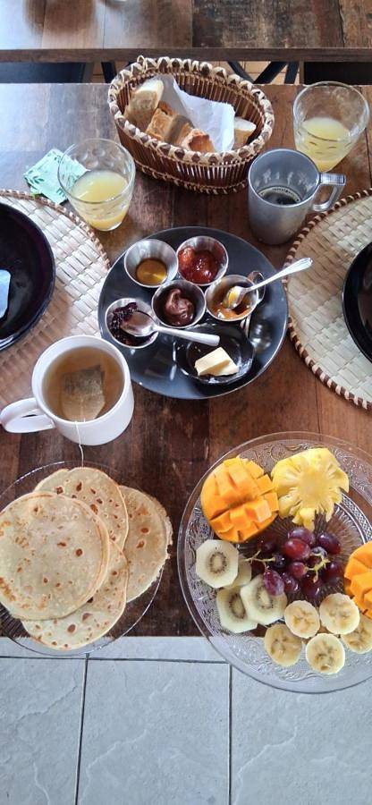 Gîte pour 3 personnes, avec vue ainsi que terrasse et jardin, adapté aux familles à la Plaine des Cafres - 4