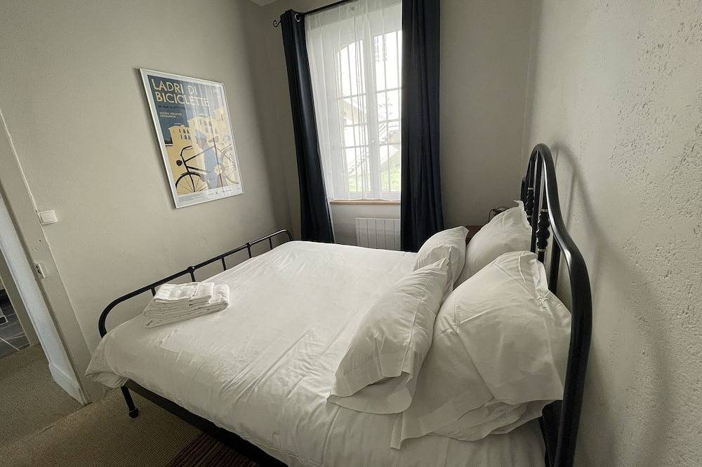 Apartamento entero, Habitacion Doble-Confortable-Baño privado-Vista al patio-Côté Cour in Nevers, Nièvre