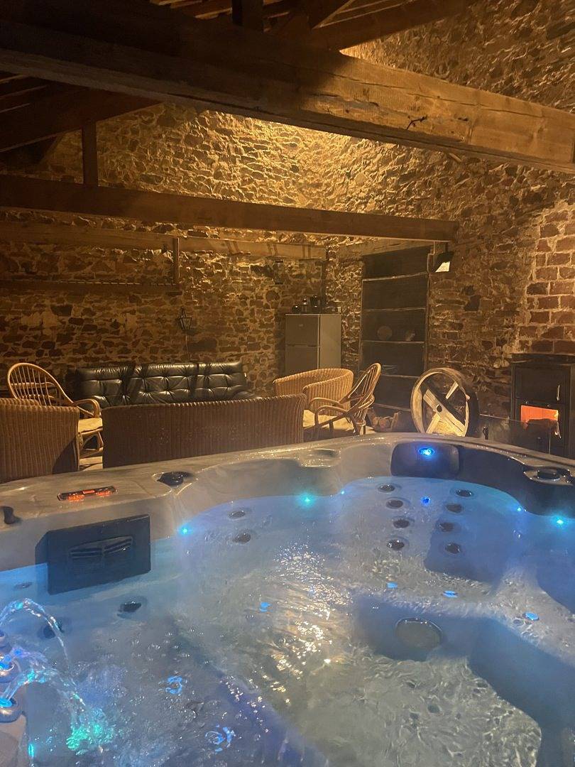 Bel Éco-gîte « La Charmante des Vallons & son spa » in Vallons-de-l'Erdre, Vallée de la Loire