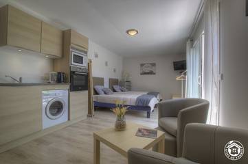 Maison De Vacances pour 2 Personnes dans Pérouges, Région de Bourg-en-Bresse, Photo 1