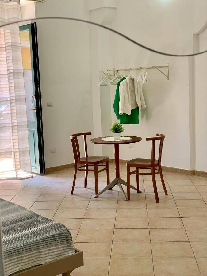 Chambre d’hôte pour 4 personnes, avec vue et terrasse à Ugento - 2