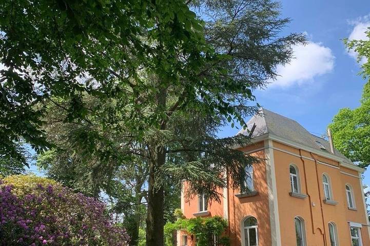 Timeless Villa with Grand Garden near Brussels in Overijse, Flämisch-Brabant