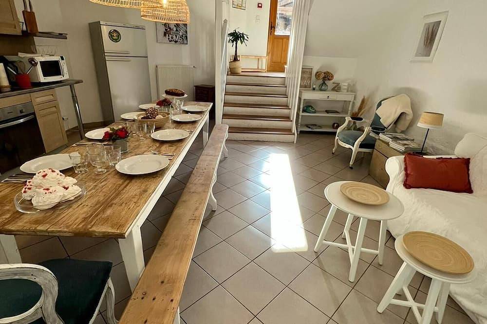 Jolie maison de village en pierre au coeur d'un hameau médiéval du Bugey in Ambérieu-en-Bugey, Belley
