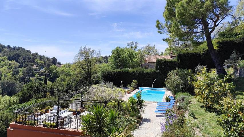 Location de vacances pour 4 personnes, avec jardin à Cabris - 3