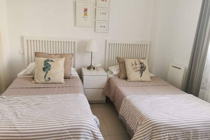 Townhouse with sea view walking distance to the beach - 1 in Urbanizacion Calahonda, Mijas