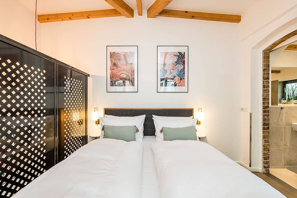 Your Private Garden Townhouse In Berlin Prenzlauer Berg in Prenzlauer Berg Berlin, Berlin