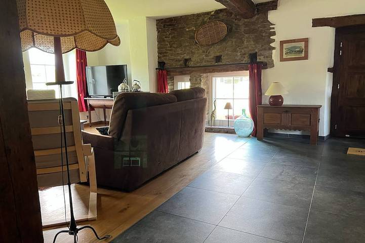 Location de vacances pour 9 personnes, avec jardin et terrasse à Paliseul - 3