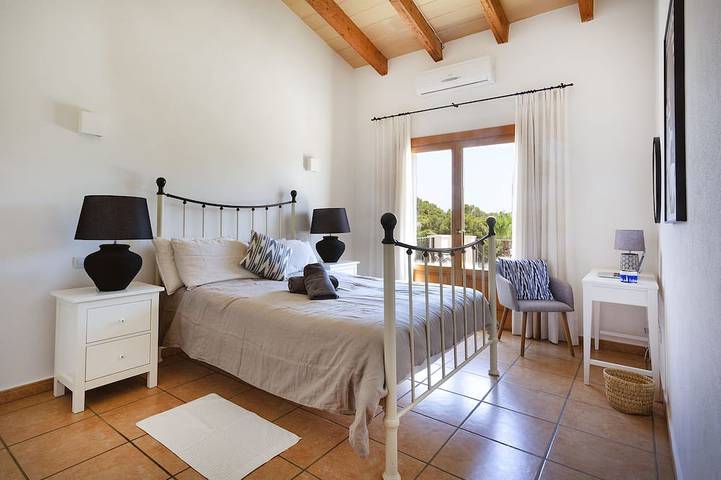 Exclusive villa within walking distance of Porto Petro and the enchanting Mondragó beach in Portopetro, Santanyí