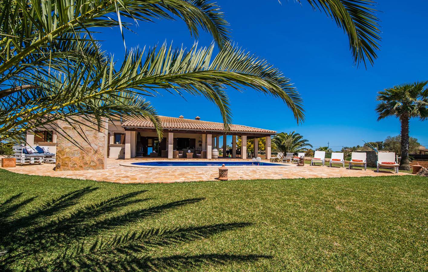 Modernes Apartment am Strand mit Terrasse und AC in Es Trenc, Campos