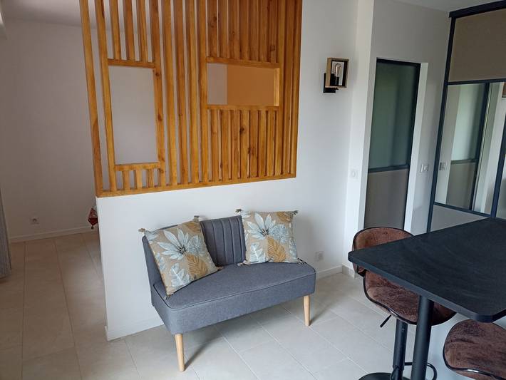 Gîte pour 2 personnes, avec piscine ainsi que jardin et terrasse à Grasse - 4