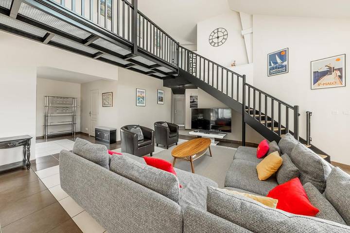 Location de vacances pour 10 personnes, avec jardin, adapté aux familles à Epiniac - 4