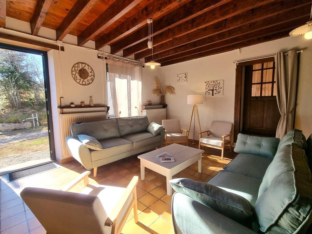 Encantadora casa con piscina interior climatizada, para 12/14 personas in Saint-Priest-la-Prugne, Región de Roanne