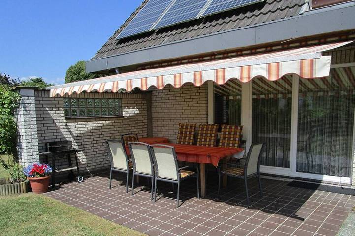 Ferienhaus für 6 Personen, mit Balkon und Garten