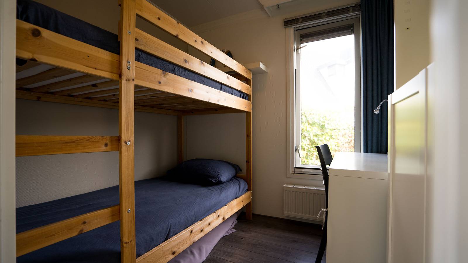 Sfeervolle 4-persoons watervilla met terras aan de Loosdrechtse Plassen in Breukelen in Breukelen, Groene Hart