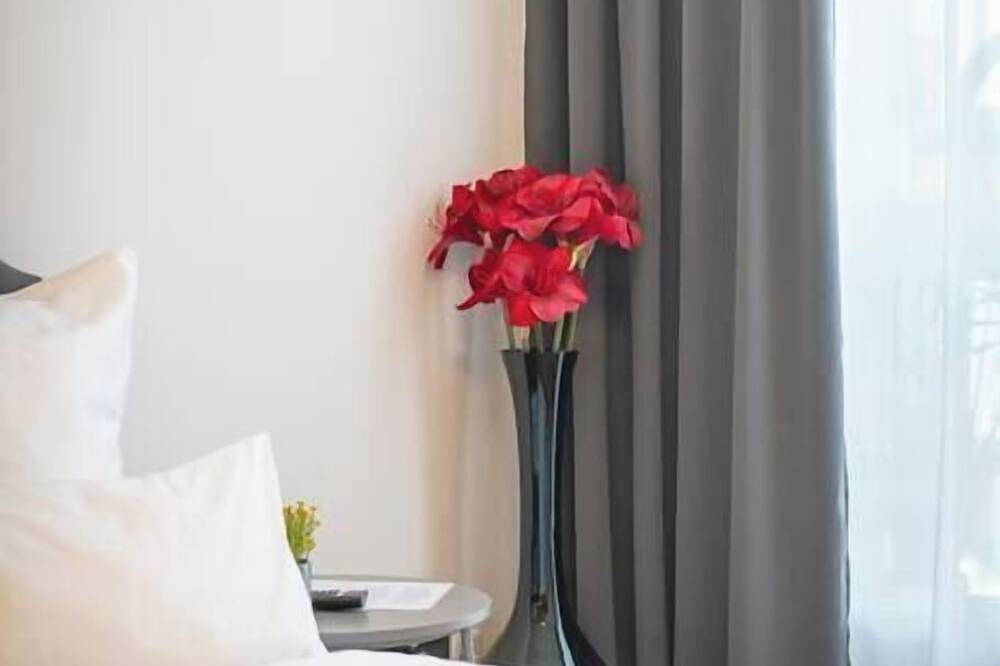 Ganze Wohnung, Premium Apartment inspiriert von Marilyn Monroe in Mitte Bremen, Bremen