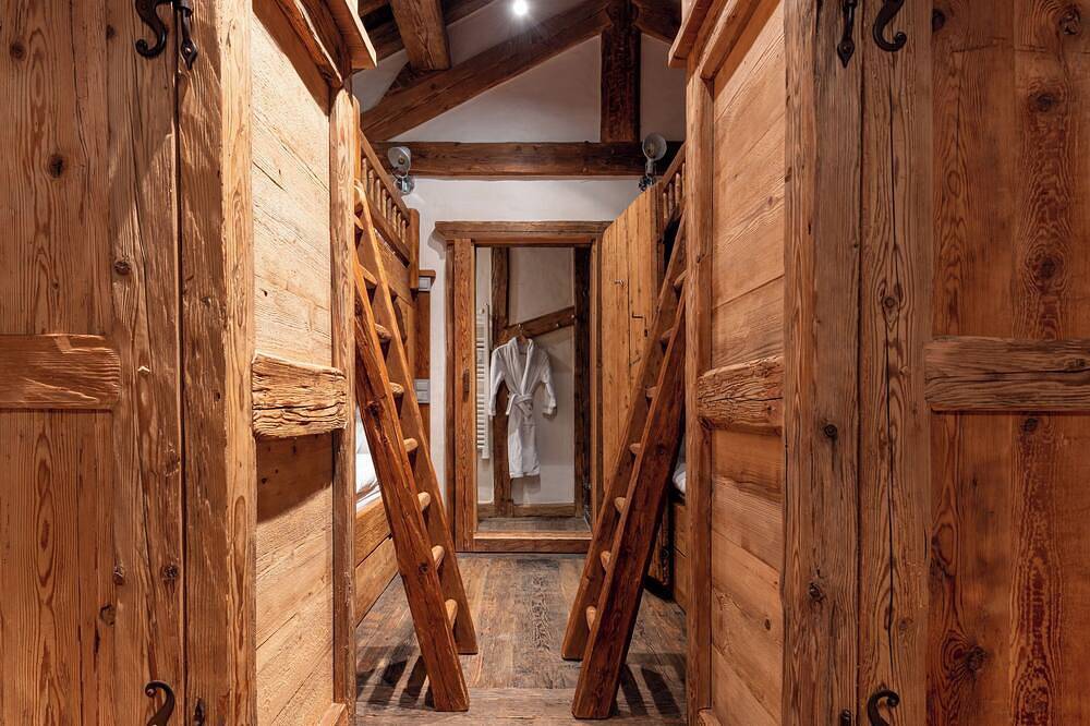 Halet Druchka Magnificent At Meribel At The Hedge Of The Forest No Overlooked in Meribel Village, Courchevel