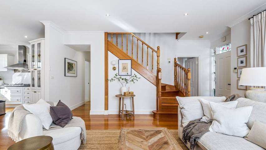 Vacation apartment for 5 people, with balcony/terrace in Melbourne