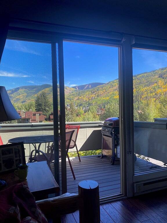 Ganze Wohnung, Spektakuläre Aussichten - 1 Meile zum Skilift - Keine Langzeitvermietung. in Vail Ski Resort, Vail