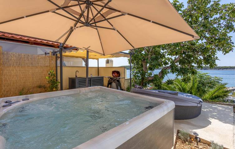 Ferienhaus für 6 Personen, mit Garten und Terrasse, mit Haustier auf Rab - 4