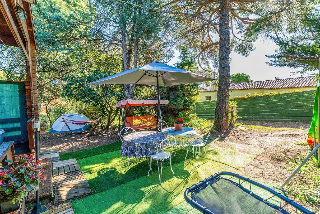 Chalet "Gîte" con piscina privada, Wi-Fi y aire acondicionado in Saint-Paulet-de-Caisson, Region de Nimes