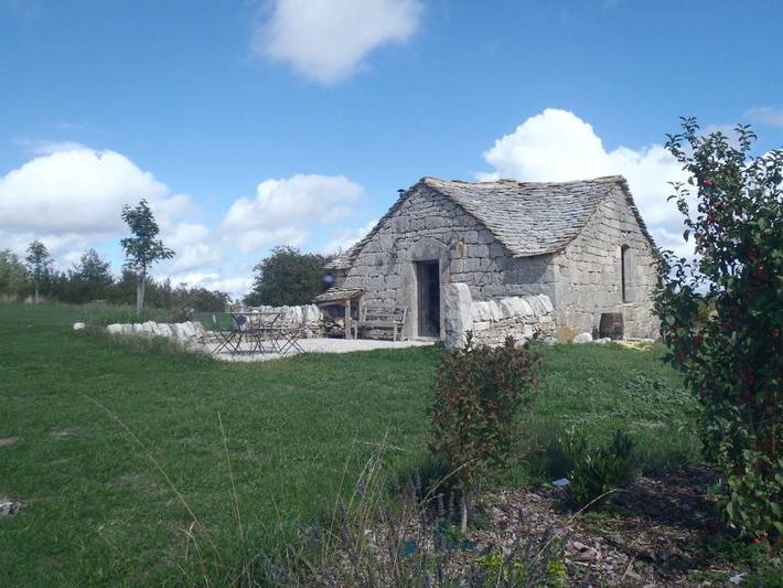 Location de vacances pour 2 personnes, avec jardin et terrasse, animaux acceptés à Mostuéjouls - 4