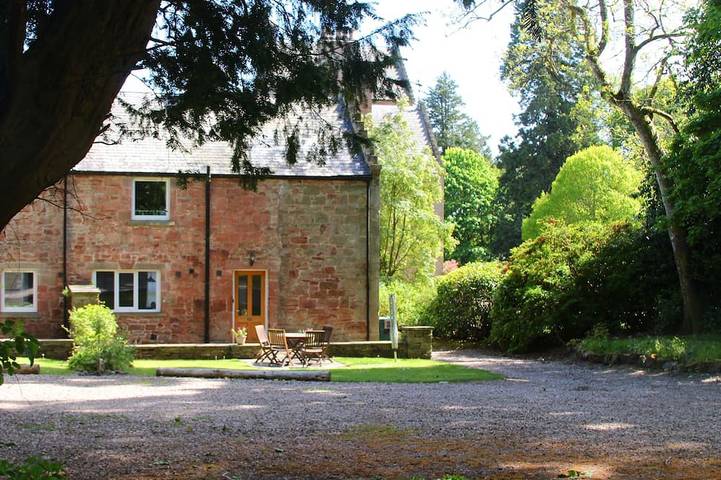 Cottage for 4 people, with garden in Angus