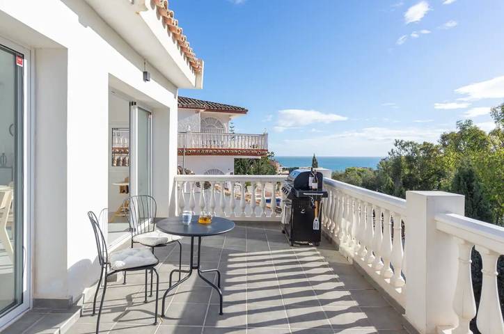 Ferienhaus 'Moderne Villa mit privatem Pool' mit Meerblick, WLAN und Klimaanlage in La Cala de Mijas, Mijas