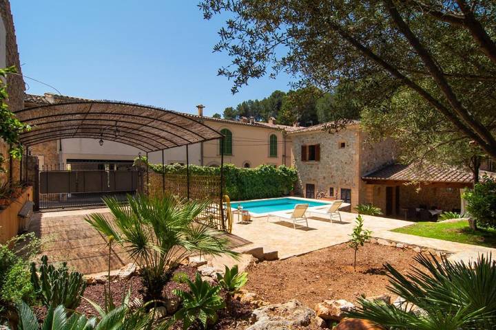 Finca für 8 Personen, mit Terrasse und Garten sowie Pool und Ausblick in Caimari - 3