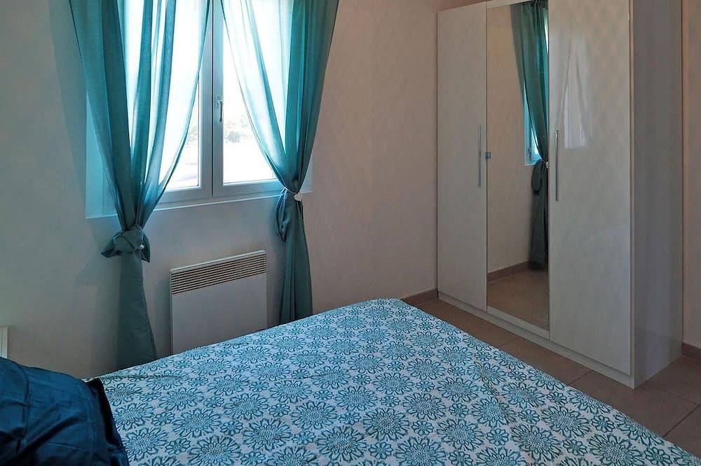Acogedora casa en Eyragues in Eyragues, Region de Arles