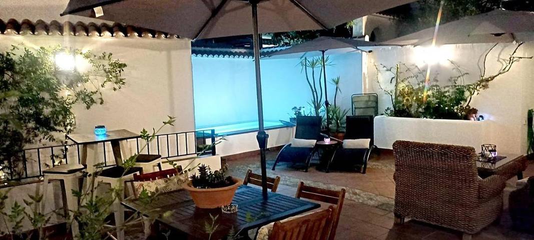 Apartamento para 2 personas, con Terraza y Piscina en Iznájar