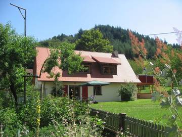 Ferienhaus für 4 Personen, mit Garten und Sauna sowie Terrasse in Staufen im Breisgau