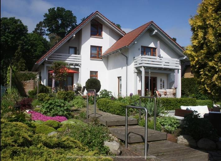 Ferienwohnung für 2 Personen, mit Terrasse und Garten am Fleesensee