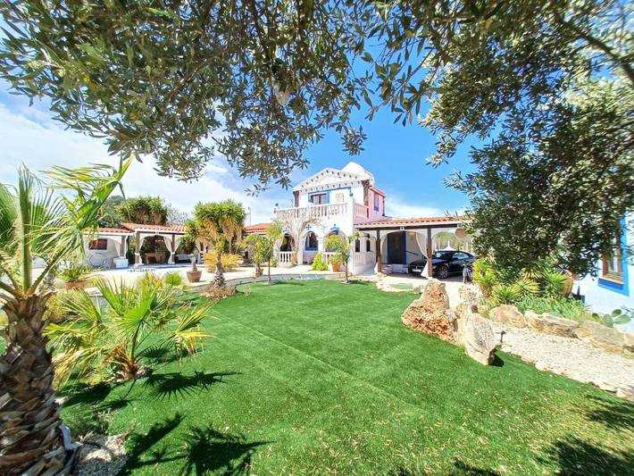 Chalet para 3 personas, con jardín además de jacuzzi y piscina en Cataluña - 2