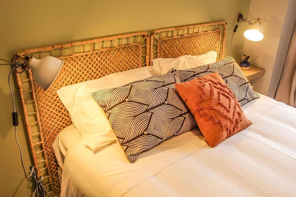 Apartamento inteiro, Cozy and Charming Apartment in the Heart of Porto with Balcony for 4 people  in Cedofeita, Porto