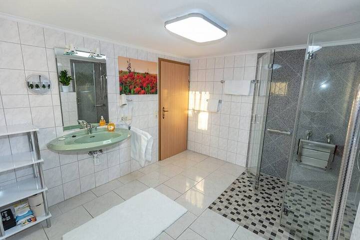 Ferienwohnung für 4 Personen, mit Terrasse und Garten in Hohenau
